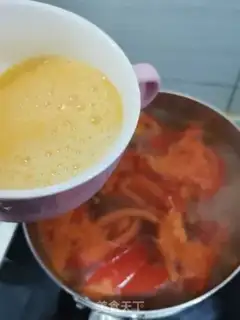 Make Tomato cheese and egg soup step 5