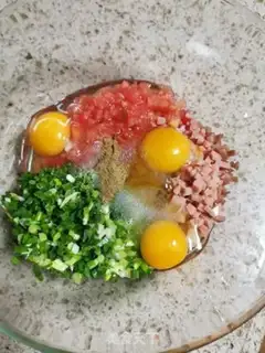 Make Tomato eggcakes step 1