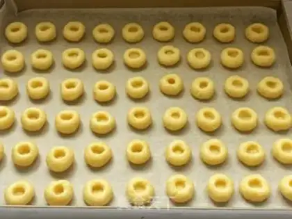 Make Flamingo jam cookies step 6