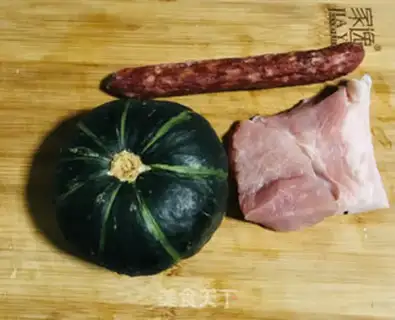 Make Pumpkin veggie pork step 0