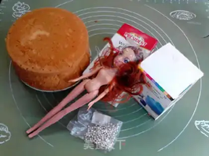 Make Barbie Mermaid step 0