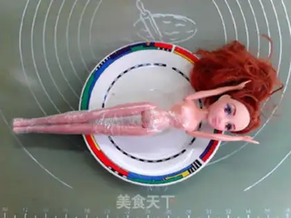 Make Barbie Mermaid step 1