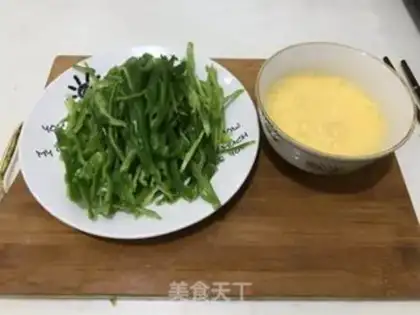 Make Pepper fried eggs step 0