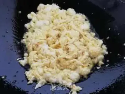 Make Spinach fried eggs step 2