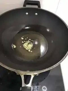 Make Meat-cracked soybeans step 0