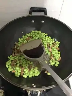 Make Meat-cracked soybeans step 3