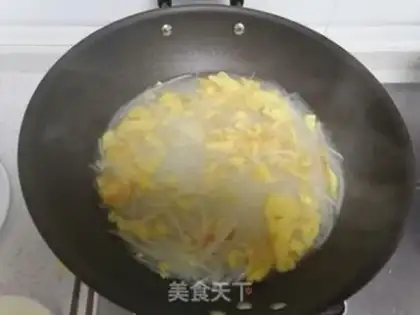 Make radish egg soup step 7