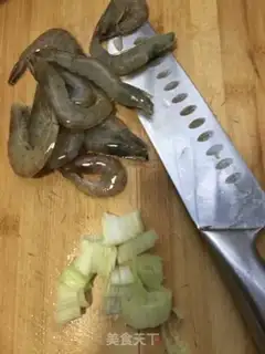 Make Shrimp fan radish soup step 3