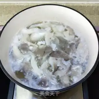 Make Pistols and egg soup step 5