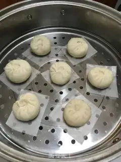 Make A gravy bun step 6