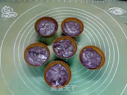 Make raisin, black rice cake step 8