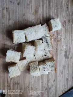 Make Bread salad step 0