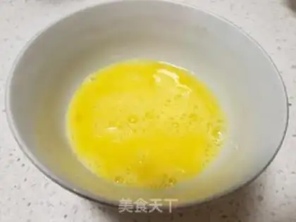Make Cream shrimp omelet soup step 1