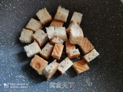 Make Bread salad step 1