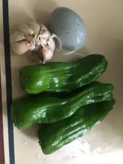 Make Chili fried eggs step 0