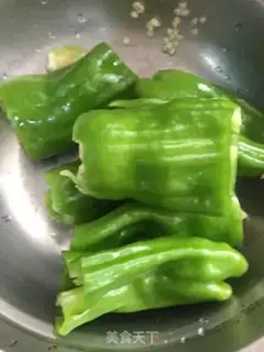 Make Chili fried eggs step 1