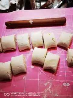 Make Cracker onions step 17