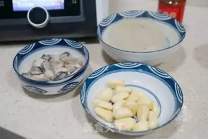 Make Garlic fan steamed oatmeal step 1