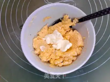 Make raisin coconut cream bread step 5