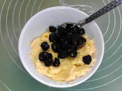 Make raisin coconut cream bread step 6