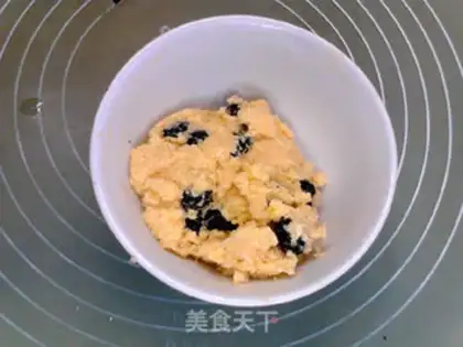 Make raisin coconut cream bread step 7
