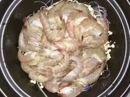 Make Garlic fan shrimp step 3