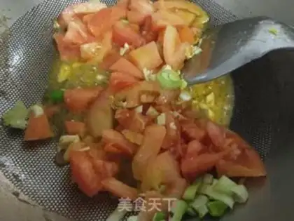 Make Scrambled eggs step 2
