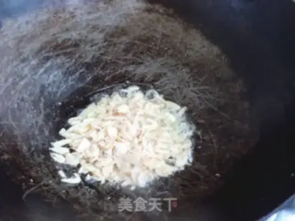 Make Shrimp-skinned sprouts step 3
