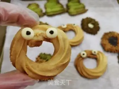 Make Big Eyes cookies step 13