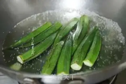 Make Frozen tofu fried acorns step 1
