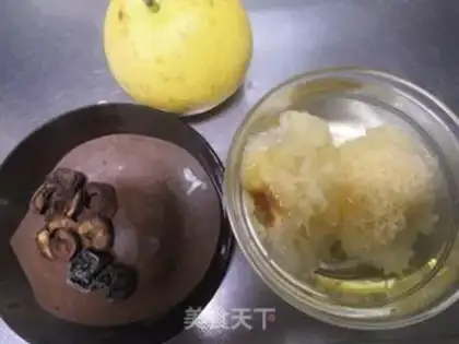 Make Silver pears soup step 0