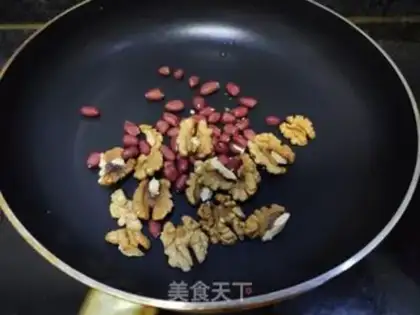 Make Black sesame peanut walnut step 1