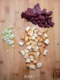 Make Pork blood fan tofu soup step 0