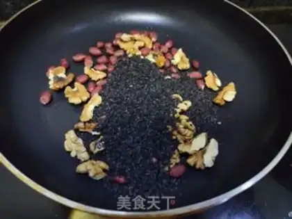 Make Black sesame peanut walnut step 2