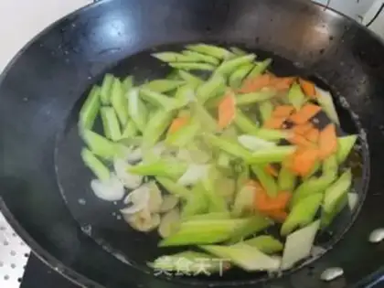 Make Celery lily shrimp step 4