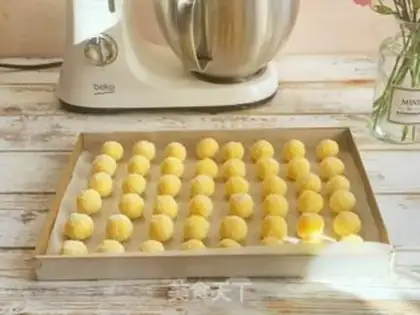 Make Gold coconut ball step 9