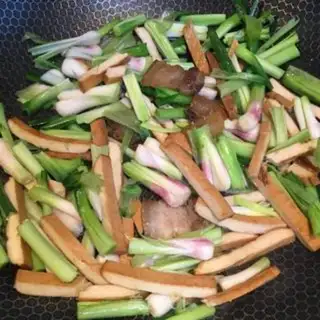 Make Five fragrances made of garlic step 7