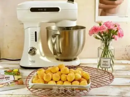 Make Gold coconut ball step 11