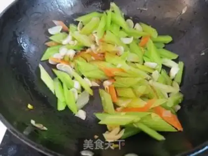 Make Celery lily shrimp step 8