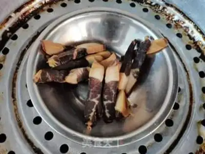 Make Cracker sauce step 1