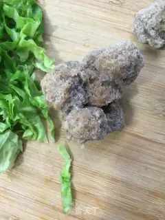 Make Beefball broccoli soup step 3