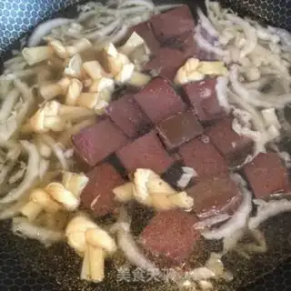 Make Duck blood fan soup step 7
