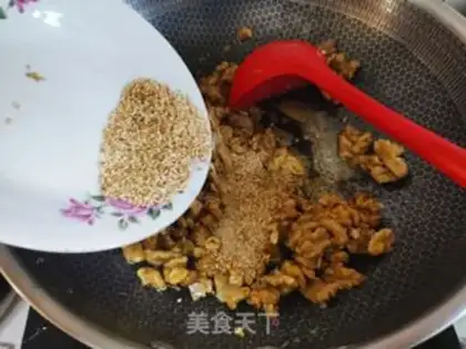 Make Amber walnuts step 8