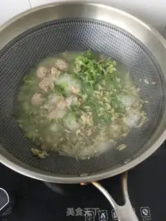 Make Beefball broccoli soup step 5
