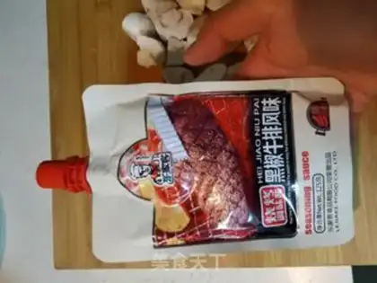 Make A simple, quick hand step 2