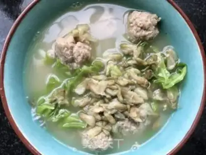 Make Beefball broccoli soup step 7