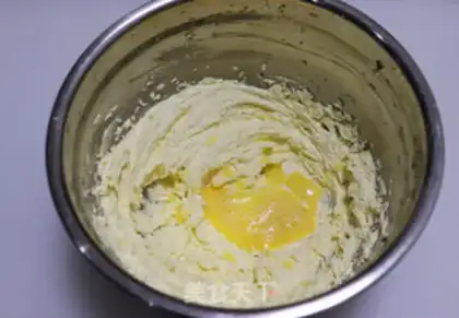 Make Almond soufflé step 4