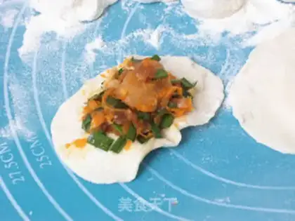 Make Three pumpkin dumplings step 12