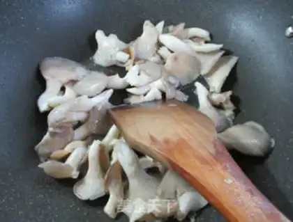 Make Pelican mushrooms step 2