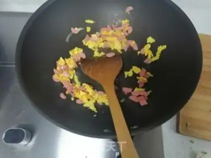 Make Sausage fried rice step 3